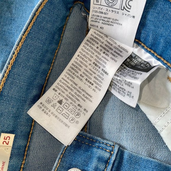 Levi's Skinny Jeans • mid-rise • 710 • distressed - Picture 11 of 11